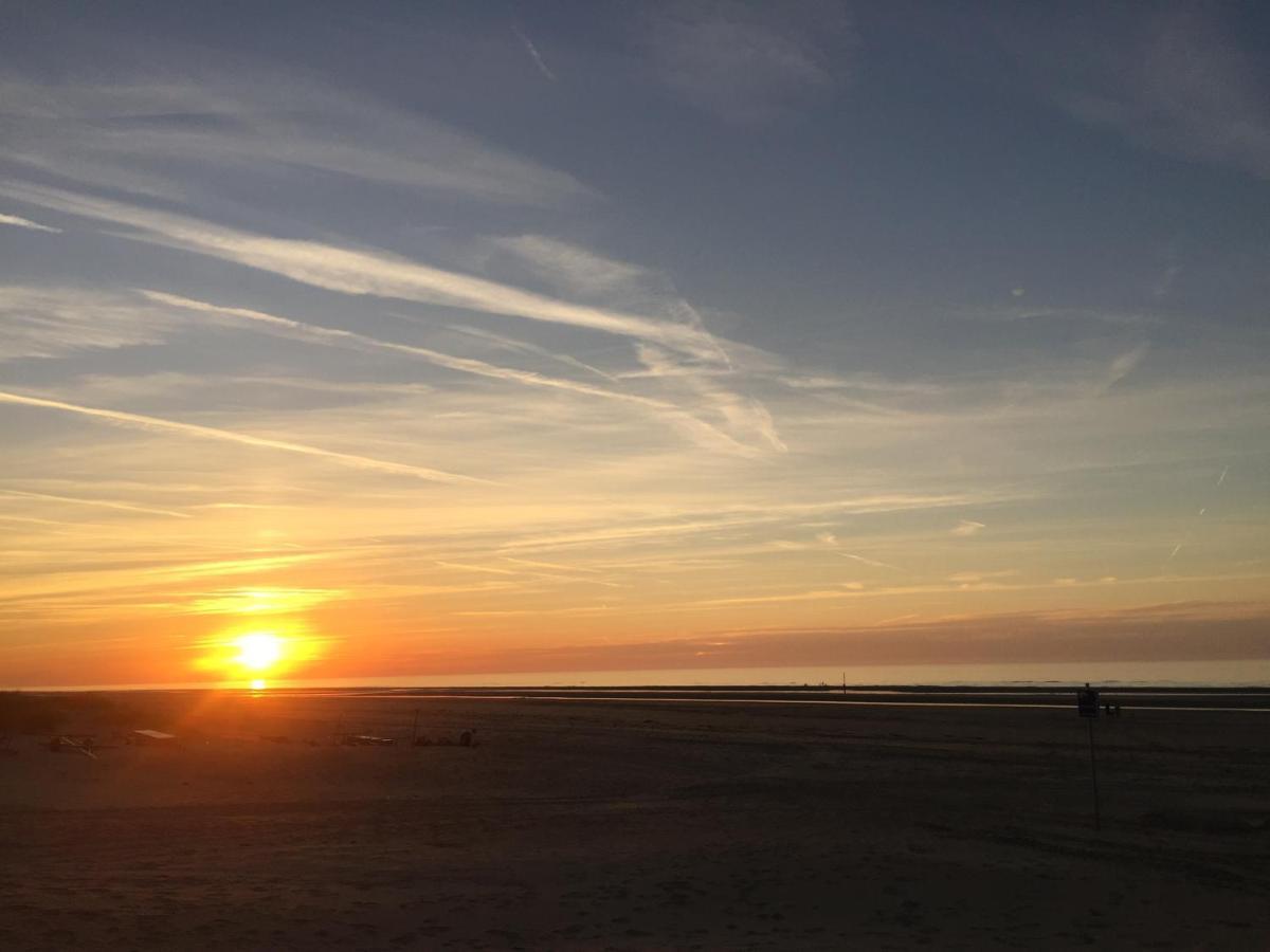 Appartement Op Het Strand, Enfin, Zo Goed Als... Koksijde Eksteriør billede